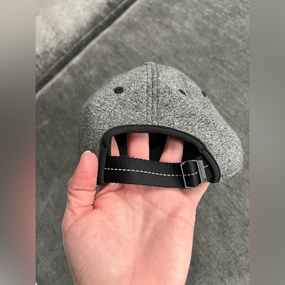 Grey Lululemon hat. One size. - Picture 2 of 4